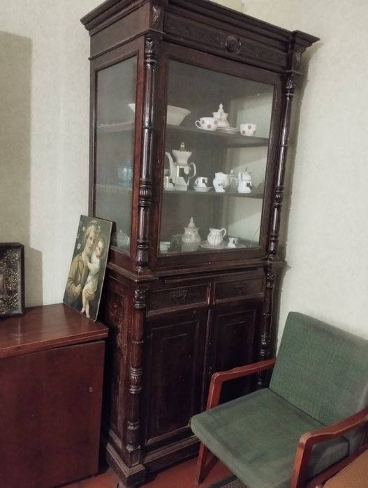 Продам старовинні меблі