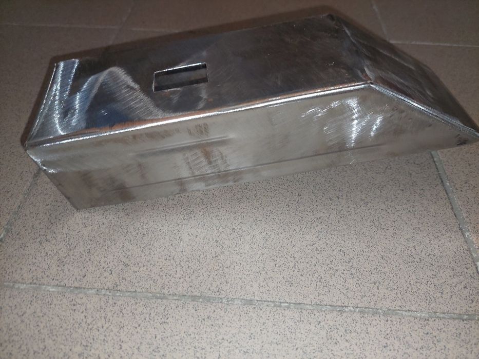 Sprzedam schowek narzędziowy puszka rama wsk125 175 metalowy pl