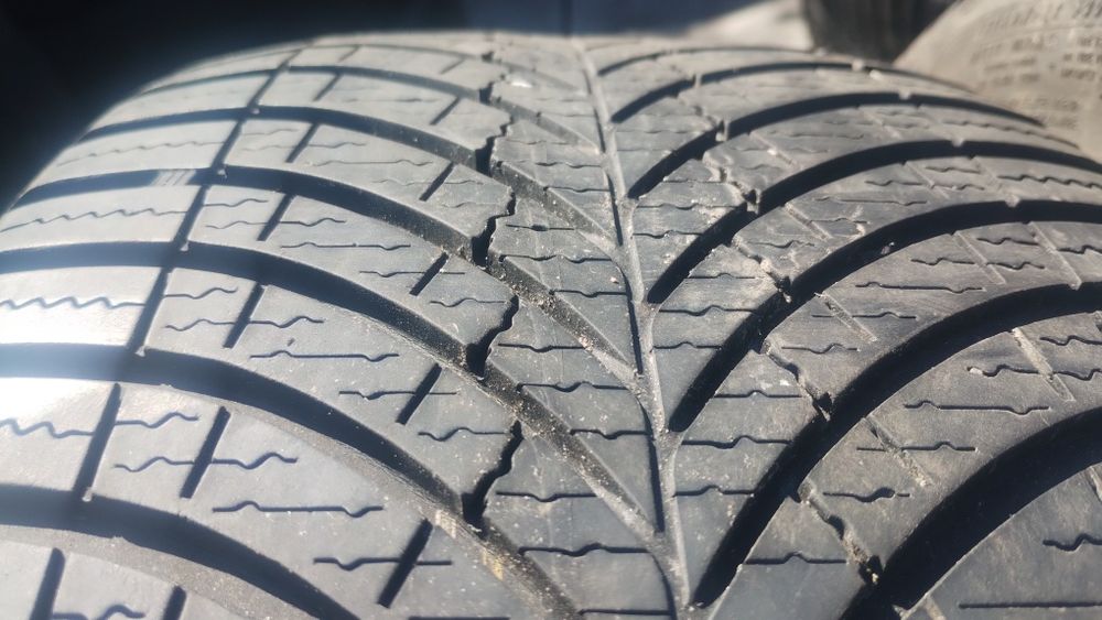 225.45.18  Goodyear 22 rok