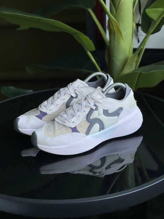 Оригінал! Кросівки Jordan. Як нові! Розмір 40 (25 см)