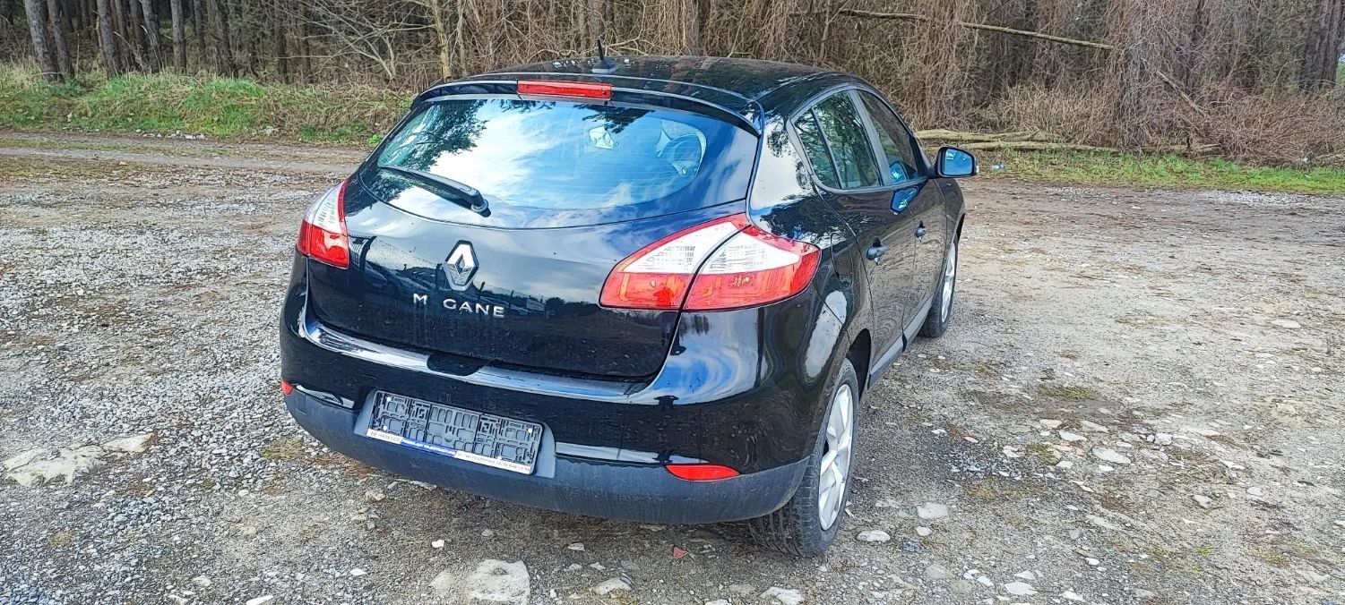 Renault Megane 1.6 16V hatchback tomtom podgrzewane siedzenia tylko 96 tys.km