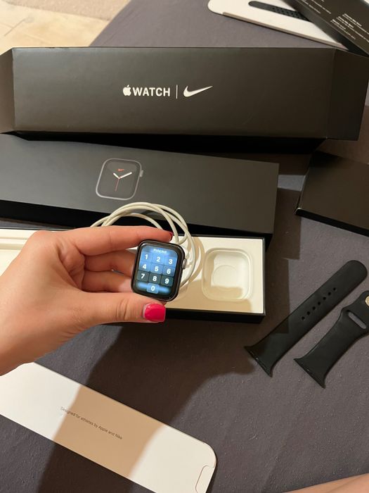 Zegarek Apple seria 5 40mm GPS+CELLULAR