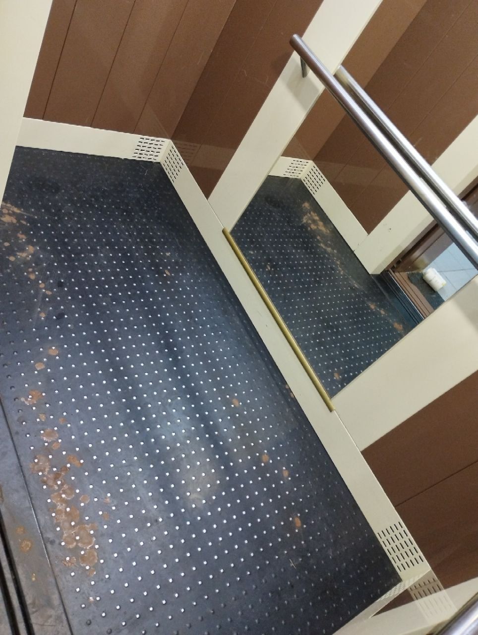 Реставрація ліфтових кабін