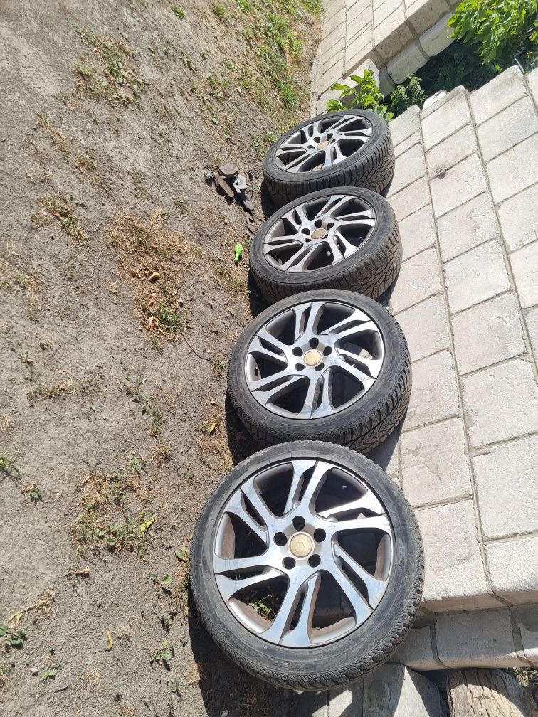 Alufelgi 17 5×108  z oponami w ładnym stanie