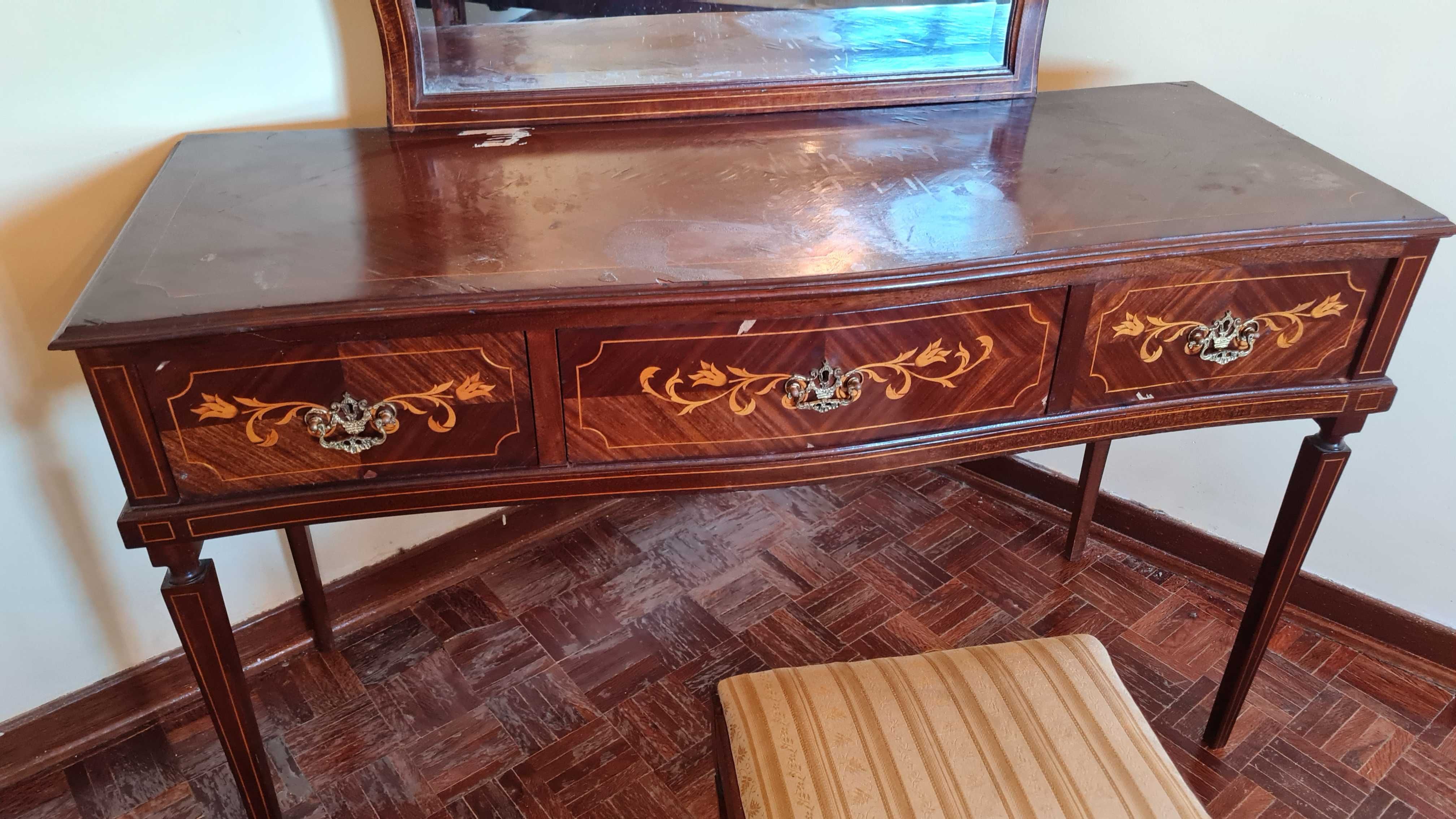 Secretária Vintage com Espelho e Banco