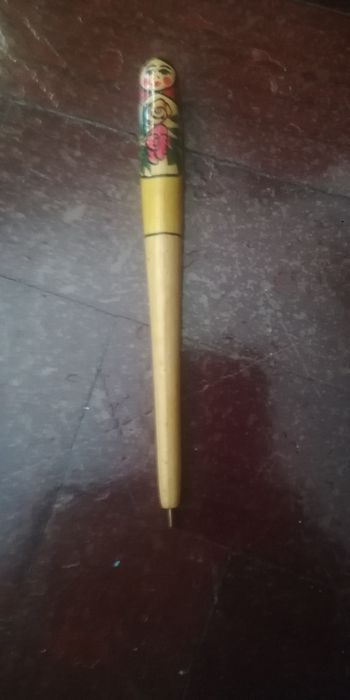 Caneta em.madeira Bonita