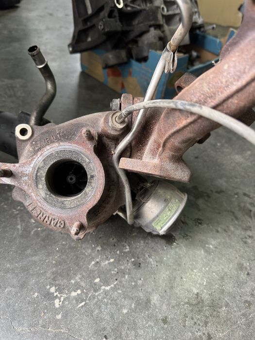 Turbo 03L145721A audi a4 b8 2.0tdi silnik CJC
