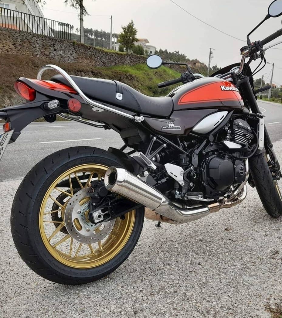 Kawasaki Z900RS edição 50 anos