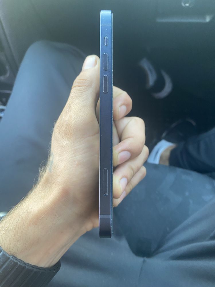 Iphone 12  на 64
