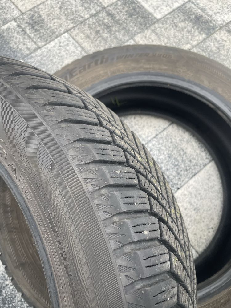 Yokohama BluEarth V906 205/55 R17