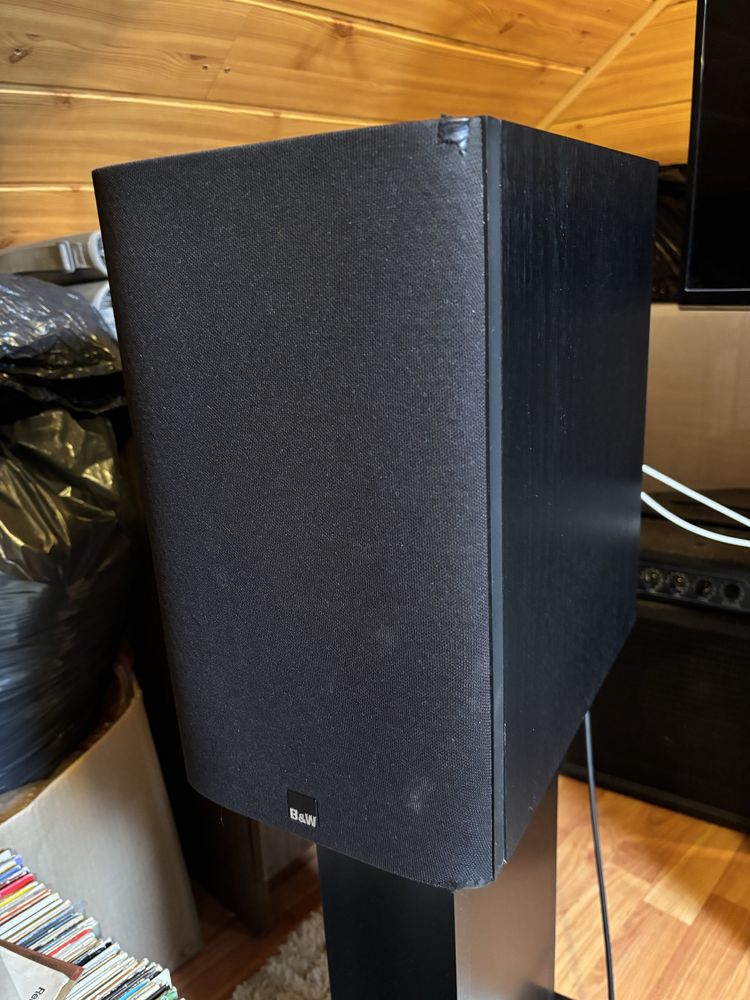 Kolumny podstawkowe Bowers&Wilkins 685
