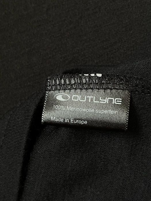 Футболка,шерстяне поло Outlyne
