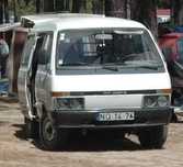 Nissan vanette mista (5 lugares)