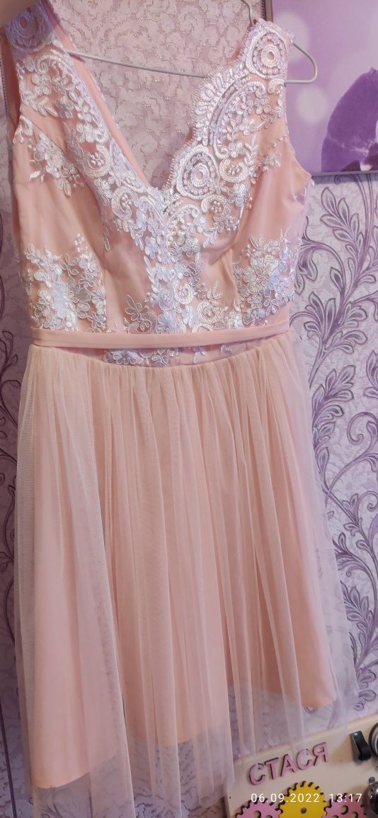 Платье персикового цвета, женское