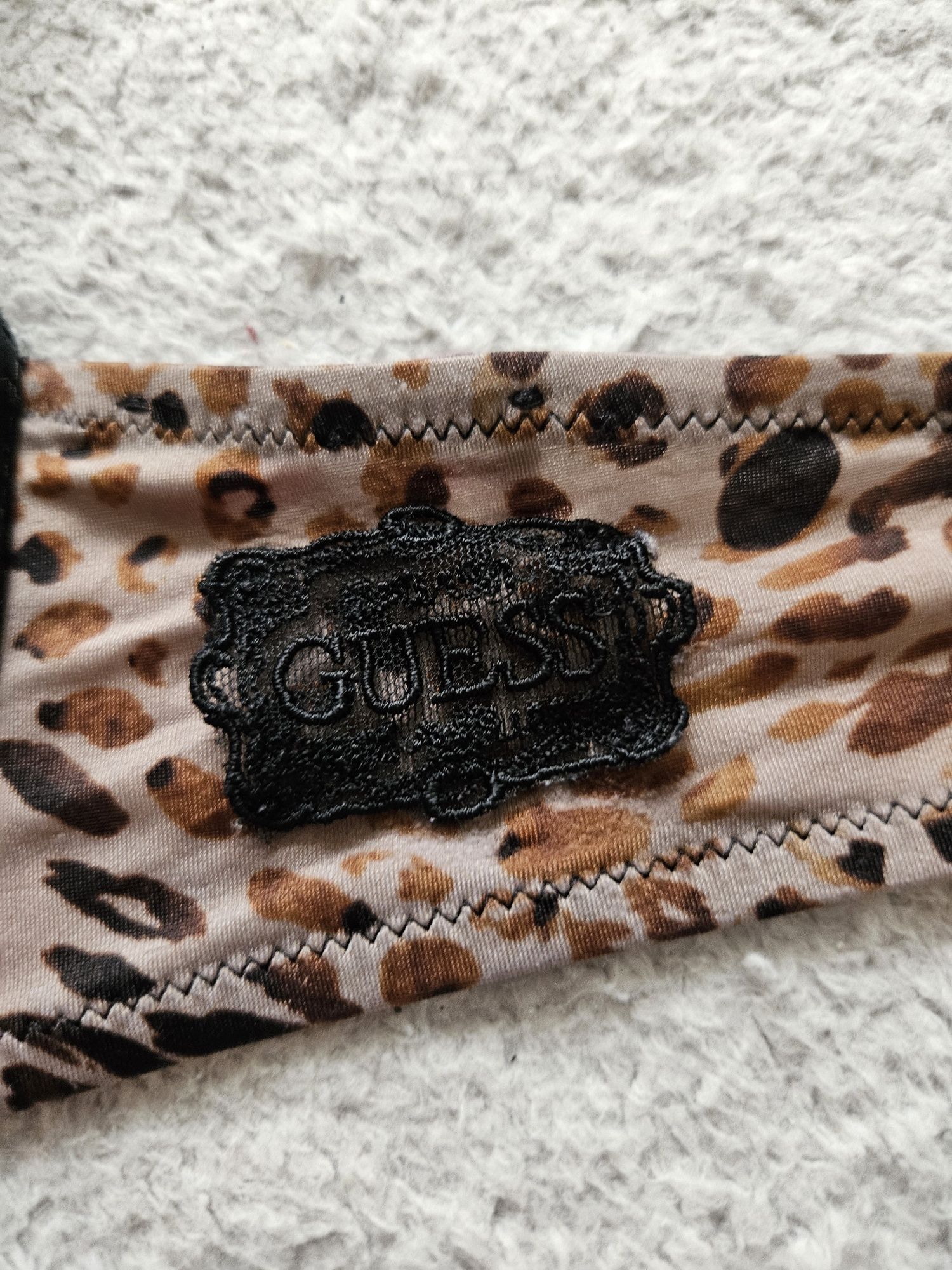 Guess 75C biustonosz push-up