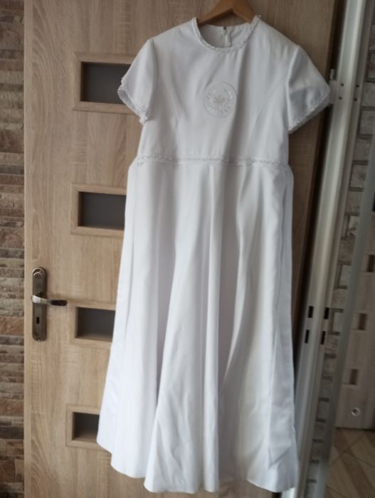 Sprzedam albę komunijną z bolerkiem.