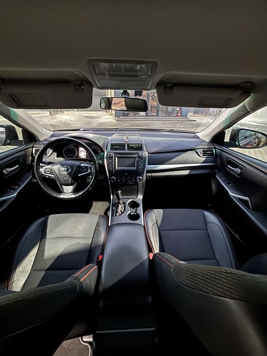 Оренда Toyota Camry 55 2016 року газ/бензин