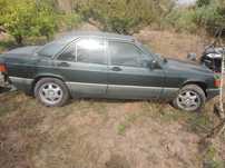 Mercedes 190D para peça...