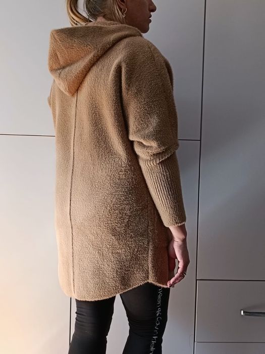 Plasz Alpaka z kapturem