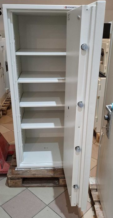 Sejf kasa pancerna Konsmetal KP 150, III klasa odporności, 715 kg