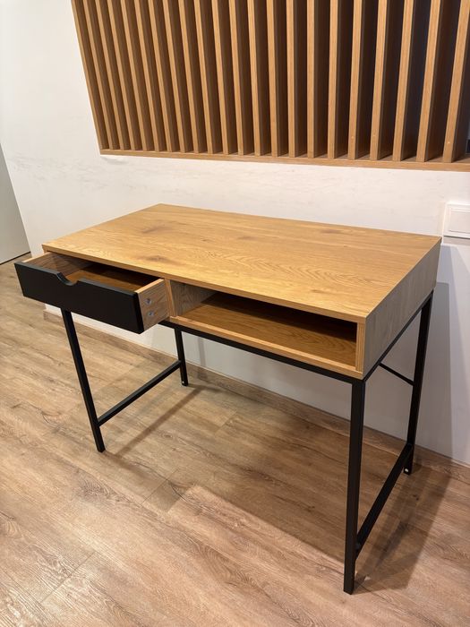 Стіл письмовий з шухлядою JYSK TRAPPEDAL