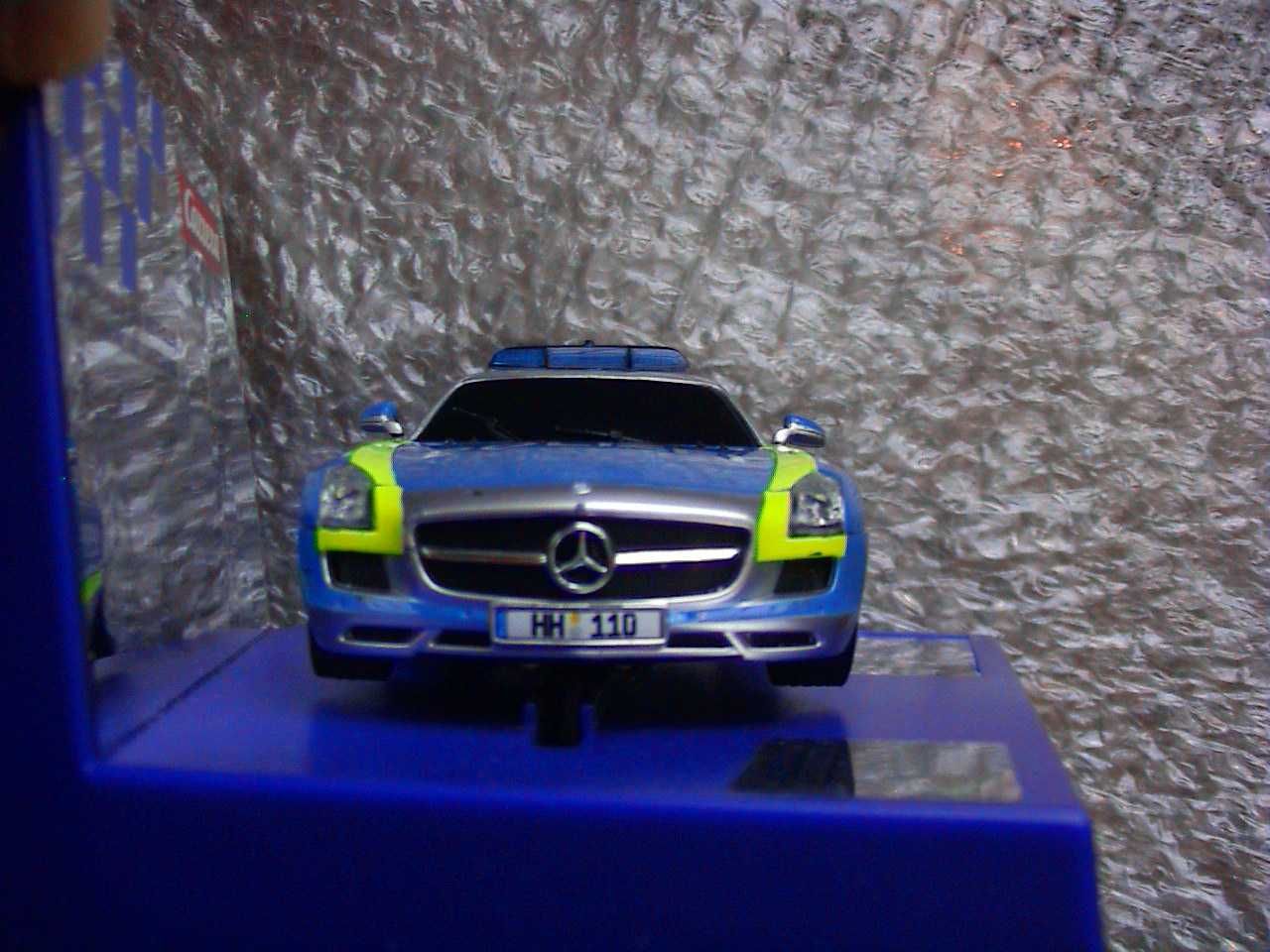 Carrera digital 132 Mercedes-SLS AMG Policja