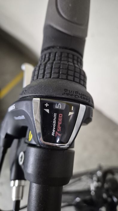 Bicicleta BTwin Original 700 nova