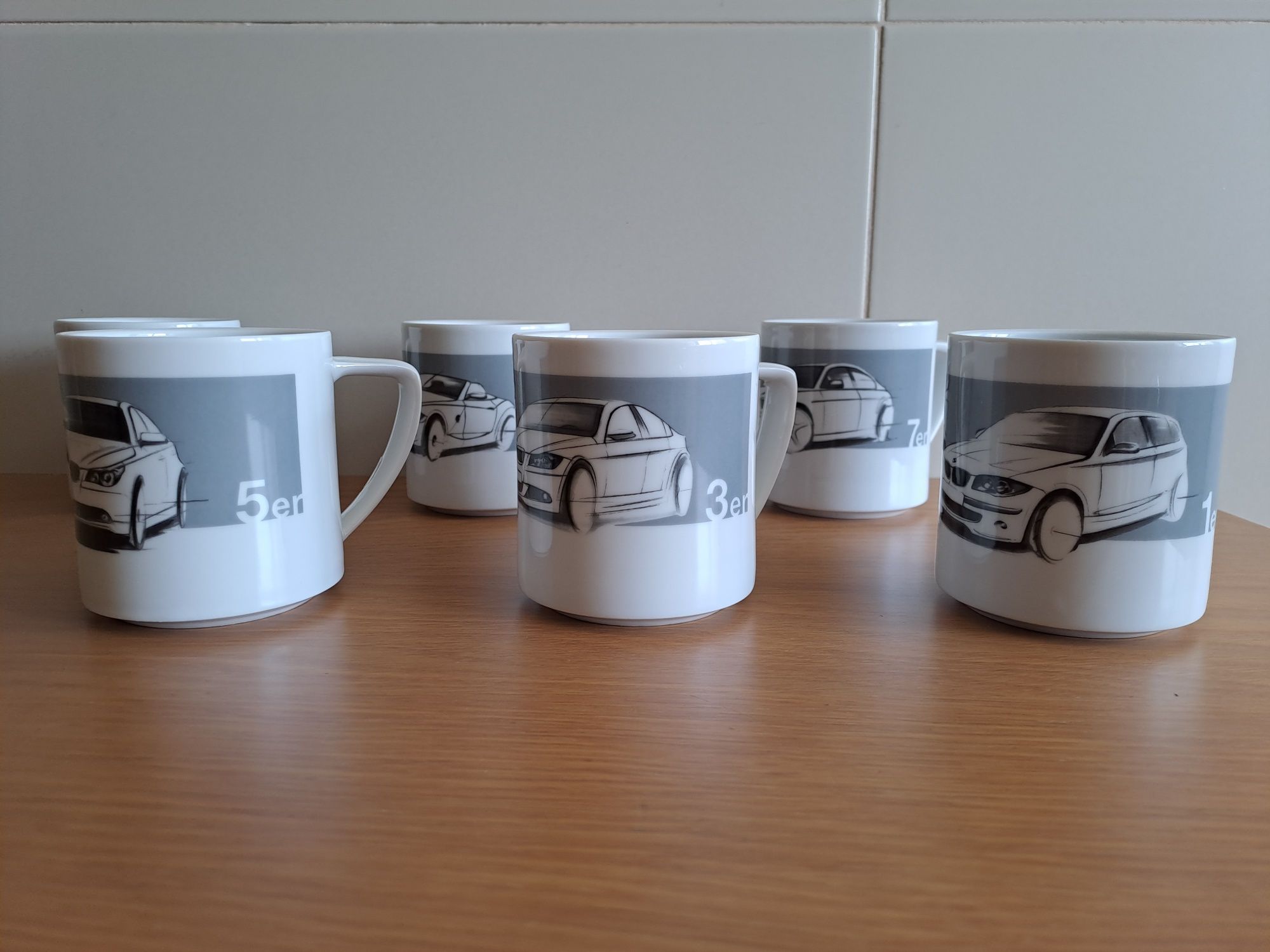 BMW mugs colecção de 6. Estado como novas. De marca adquiridas na BMW,
