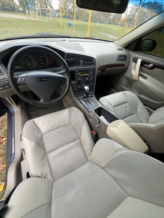 Volvo s60 2.5 газ бензин Автомат