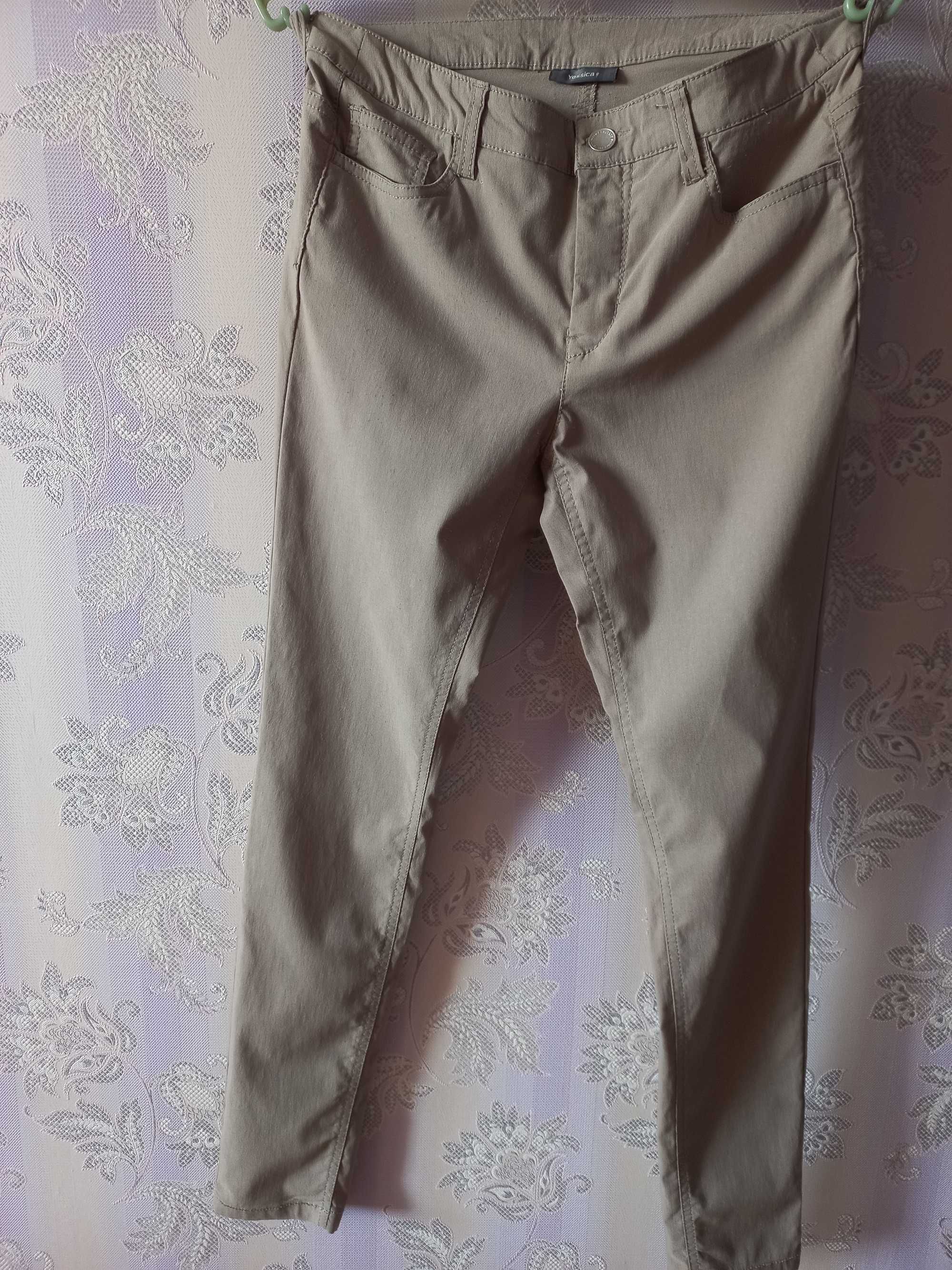 легкие  женские бежевые джинсы,  зауженные  Размер EU 38