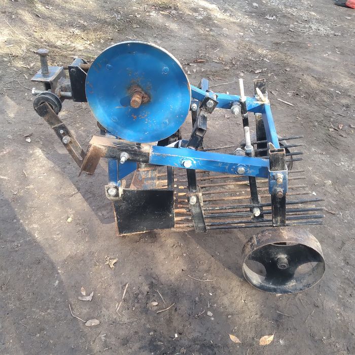 Картоплекопач вібраційний 2 ексцентриковий Zirka-6 KK8