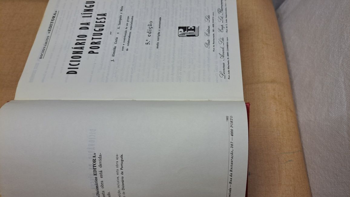 Dicionário Lingua Portuguesa 5° edição - Porto Editora