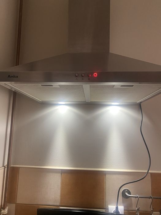 Okap kuchenny kominowy