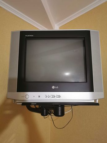 Продам телевизор LG (кубик)