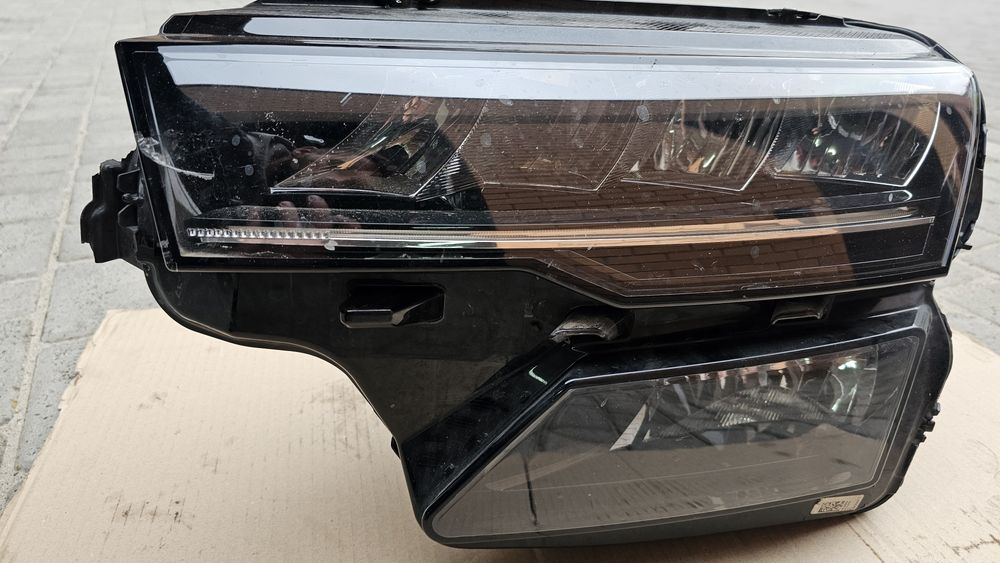Ліва фара skoda karoq 2022