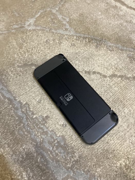 Nintendo Switch Oled / k€fir / 128gb