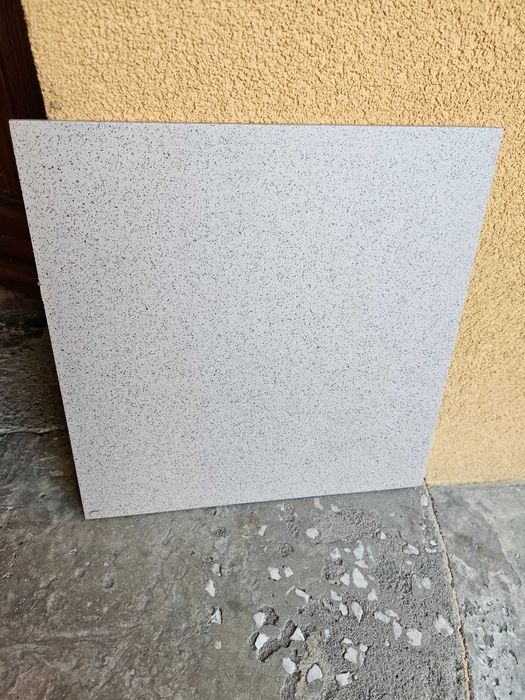 Cersatnit płytki ceramiczne gres około 50m2