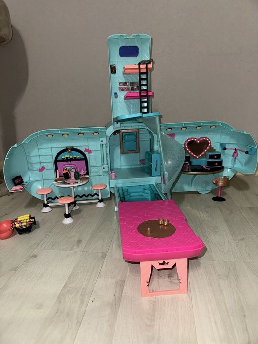 Автобус іграшковий LOL Surprise