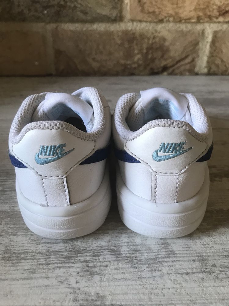 Nike Force 1 dziecięce 21 jak nowe