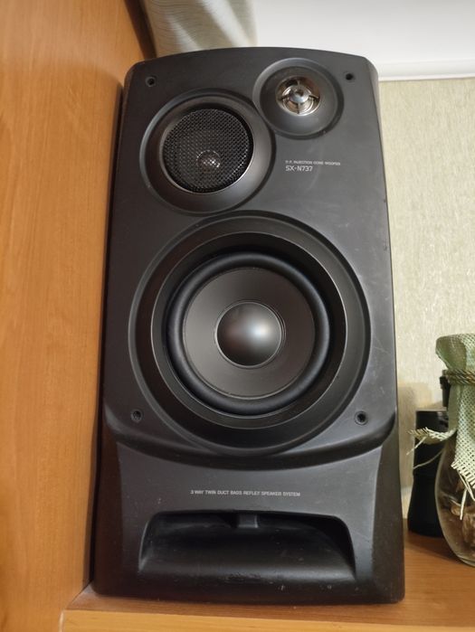 Продам двух блочний музичний центр AIWA NSX-D707