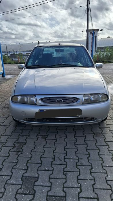 Ford Fiesta zetec 1998