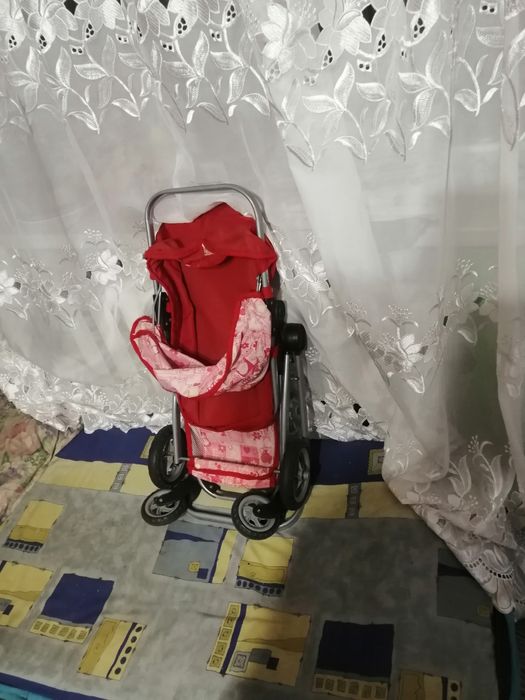 Продається коляска дитяча у гарному стані.