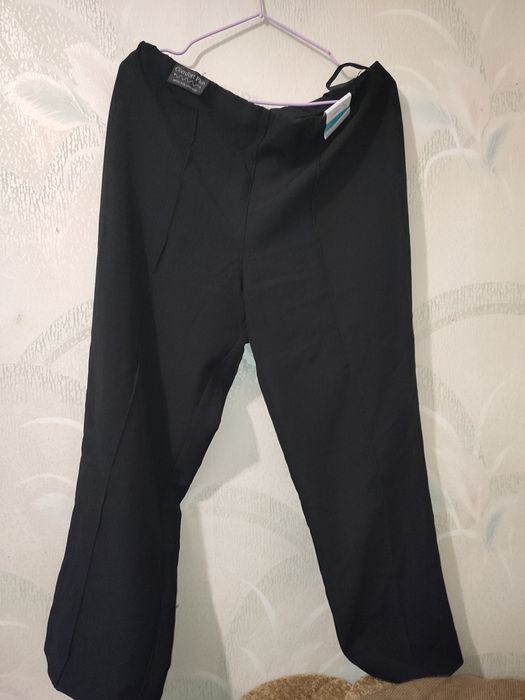 Продам брюки, джинси 300 грн всі