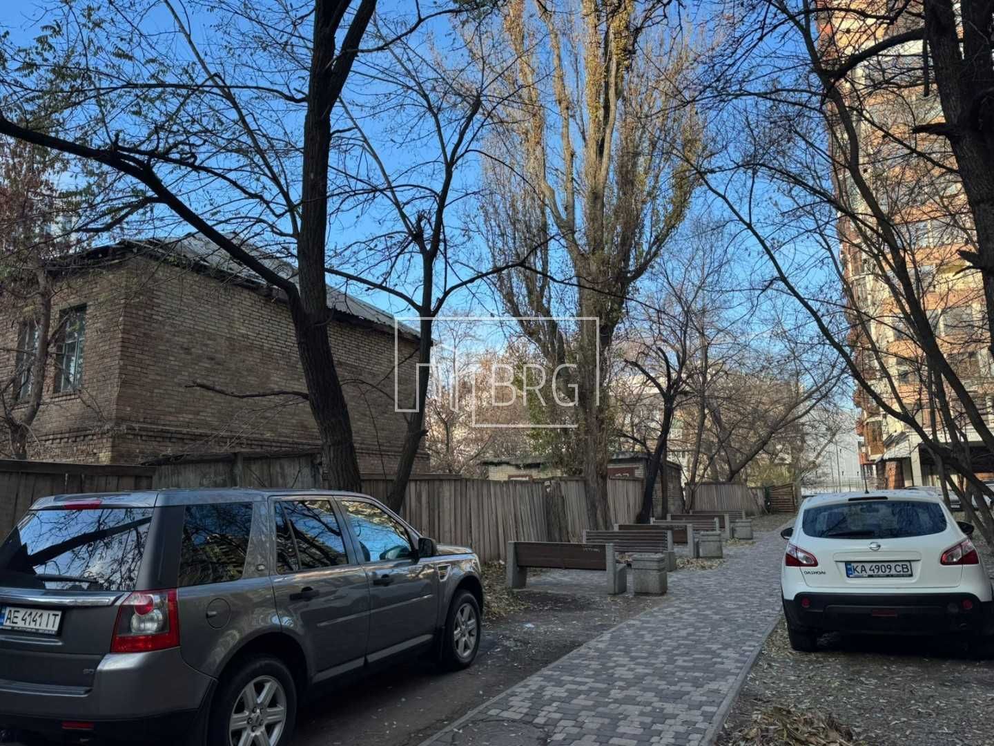 Продажа участка 14 соток центр Киев Шевченковский р-н без комиссии