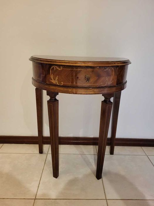 Mesa Meia Lua D. Maria