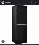 Nowa lodówka z zamrażarką Hotpoint w kolorze czarnym