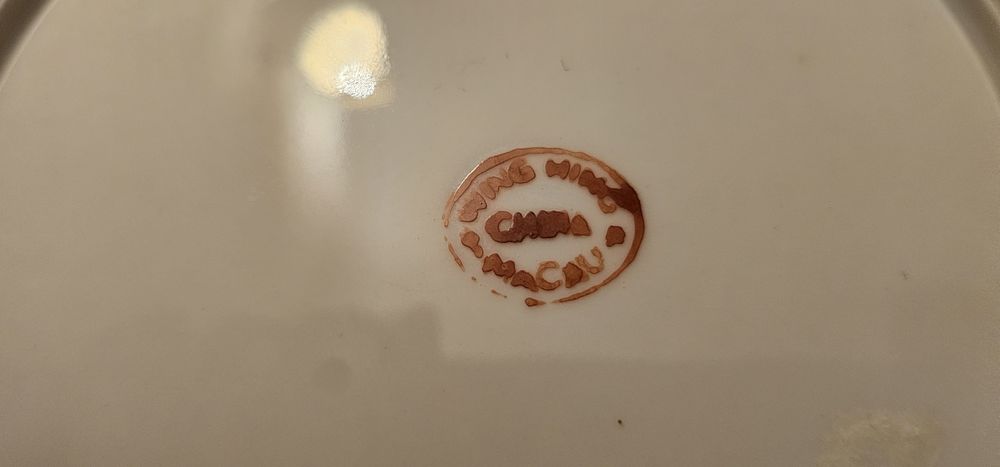 Familia rosa rebordo perfurado