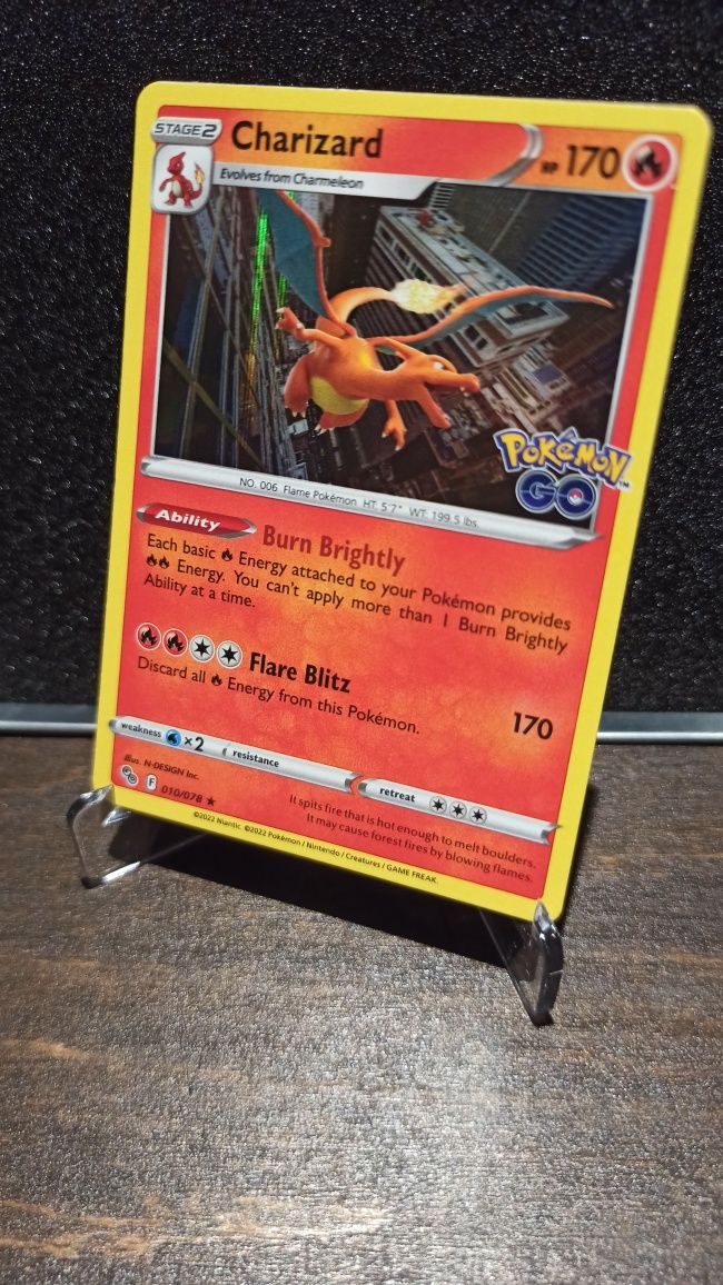 Karta Pokemon Charizard Holo