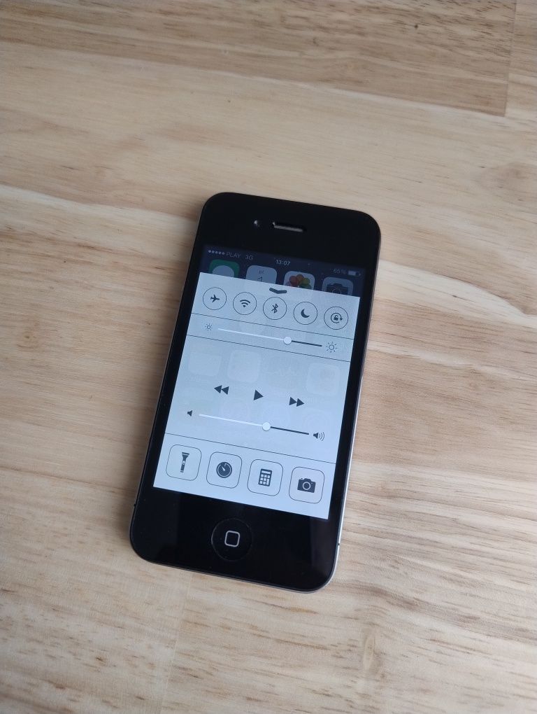 Apple iPhone 4 16GB A1332 - bez blokad - 100% sprawny