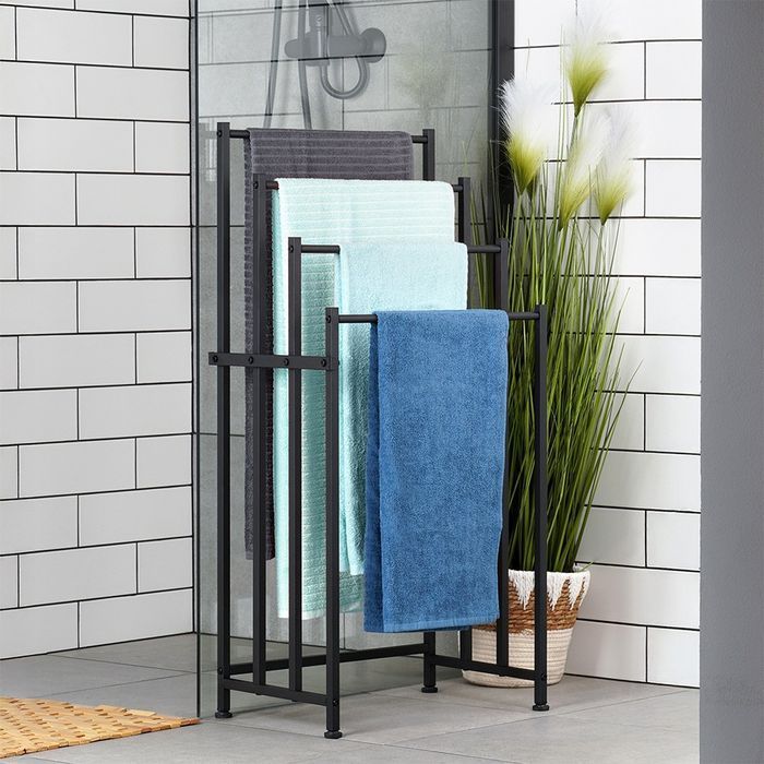 Wieszak na ręczniki stojący metalowy czarny